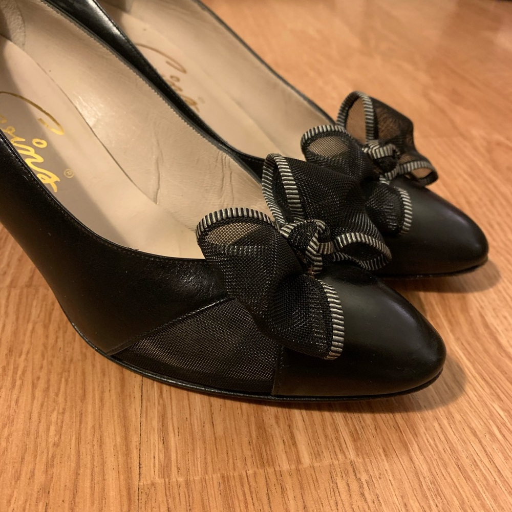 Reed Evins Pointed Toe Bow Heels
